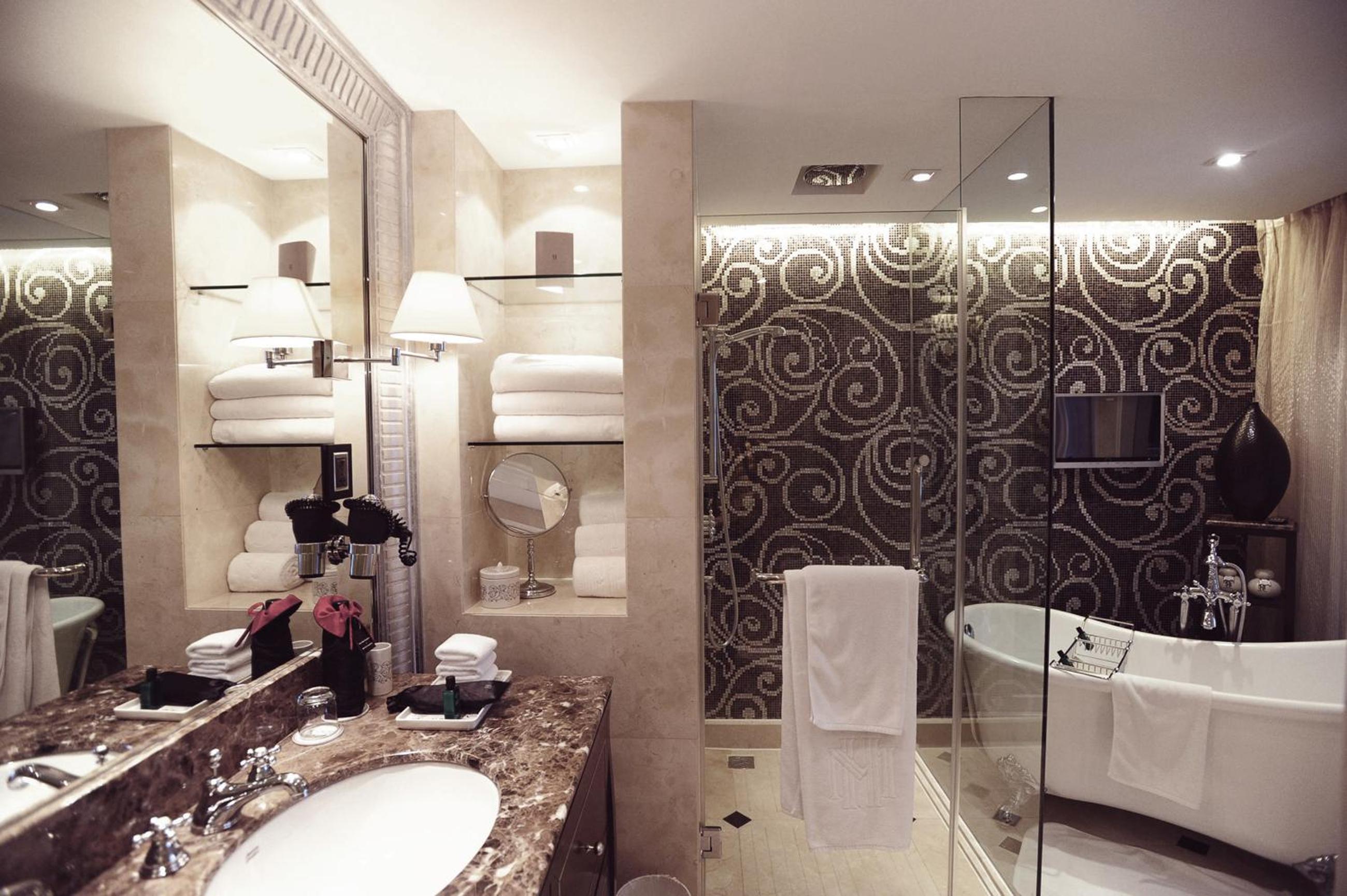 Prestige, Suite, King Bed, Lounge Access, Opera Wing، Sofitel Legend Metropole Hanoi Hotel 4/6