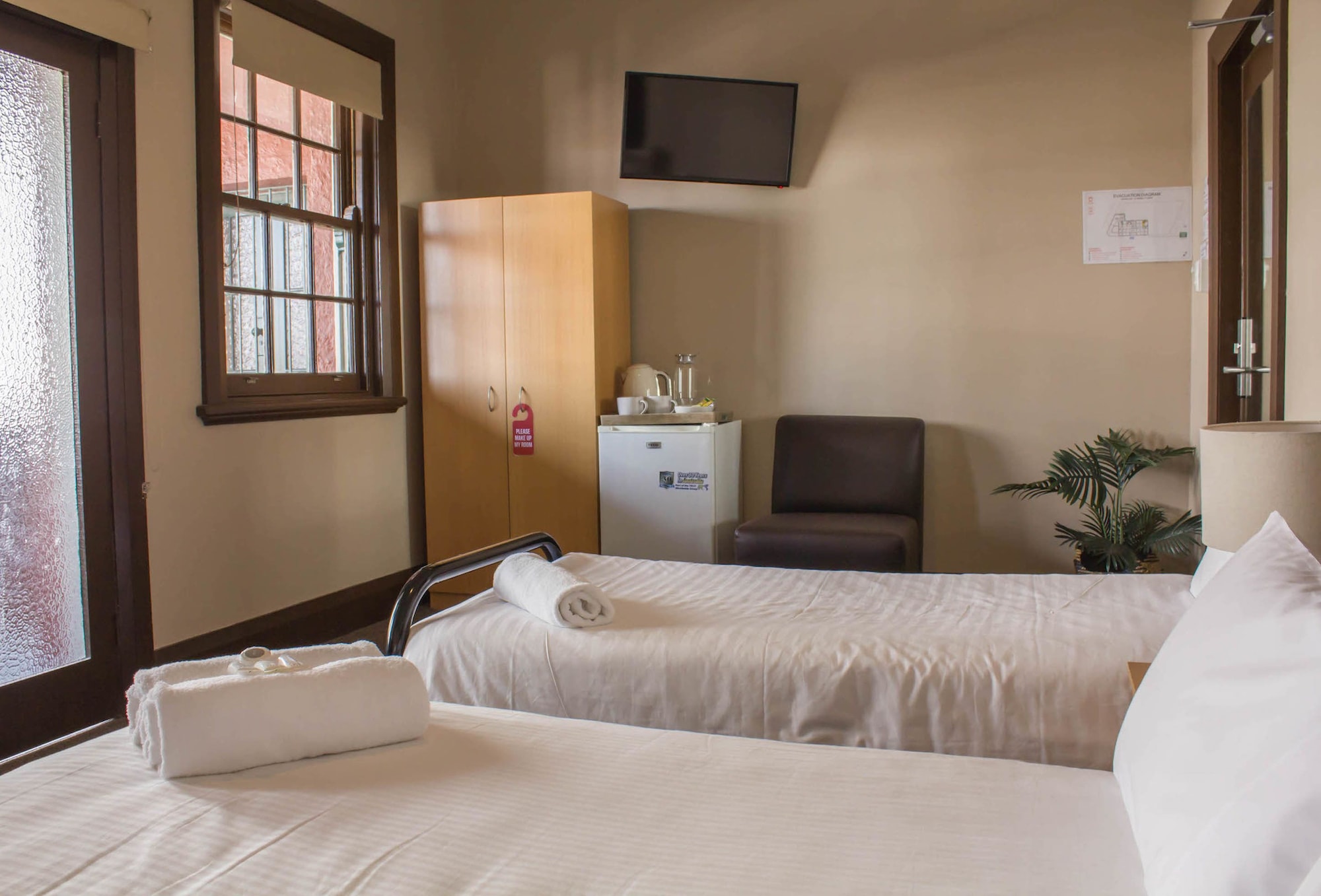 ROOM, TRIPLE, BALCONY