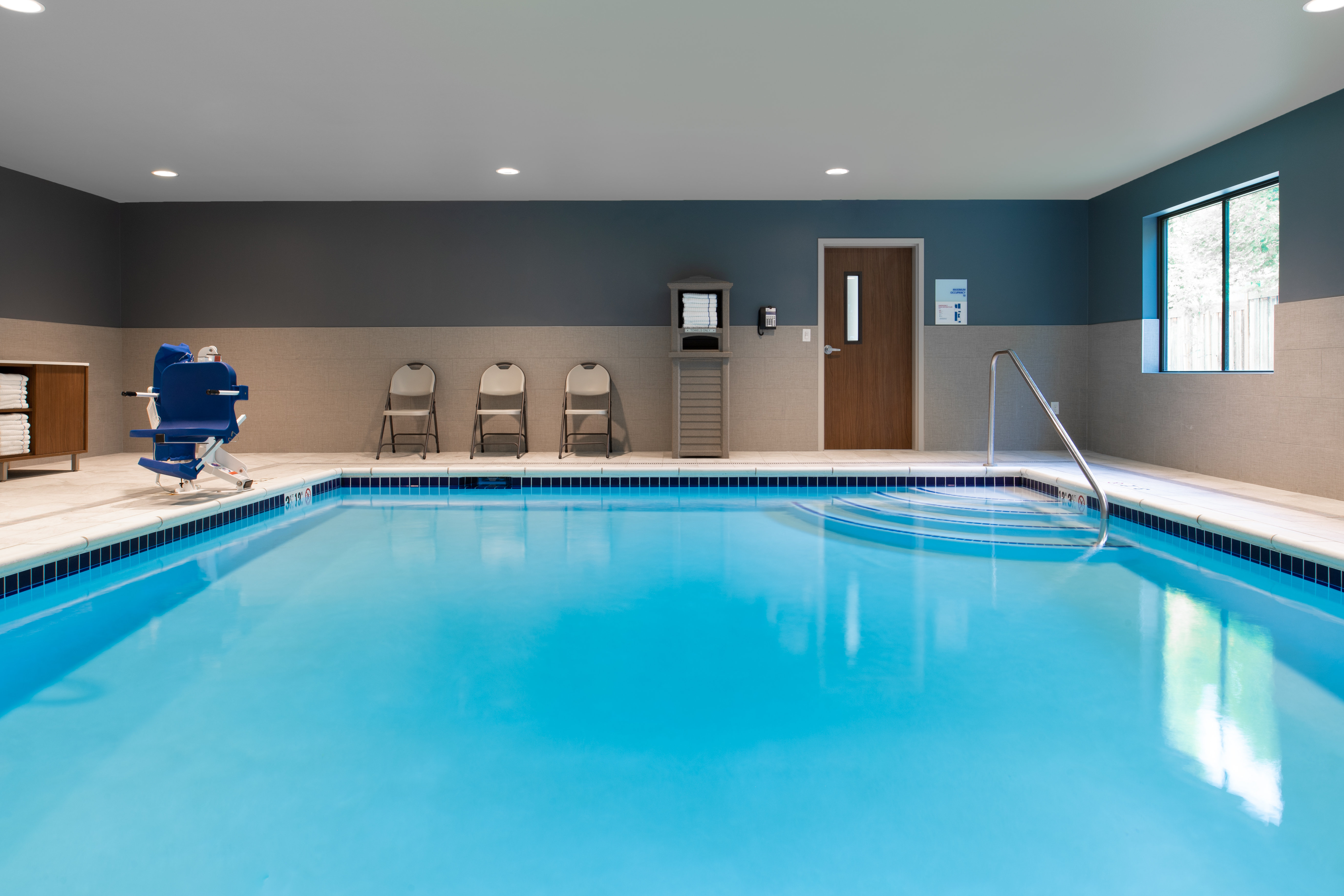 Holiday Inn Express Suites Camas Vancouver 23/33