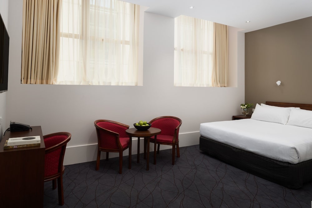The Victoria Hotel Melbourne 13/68