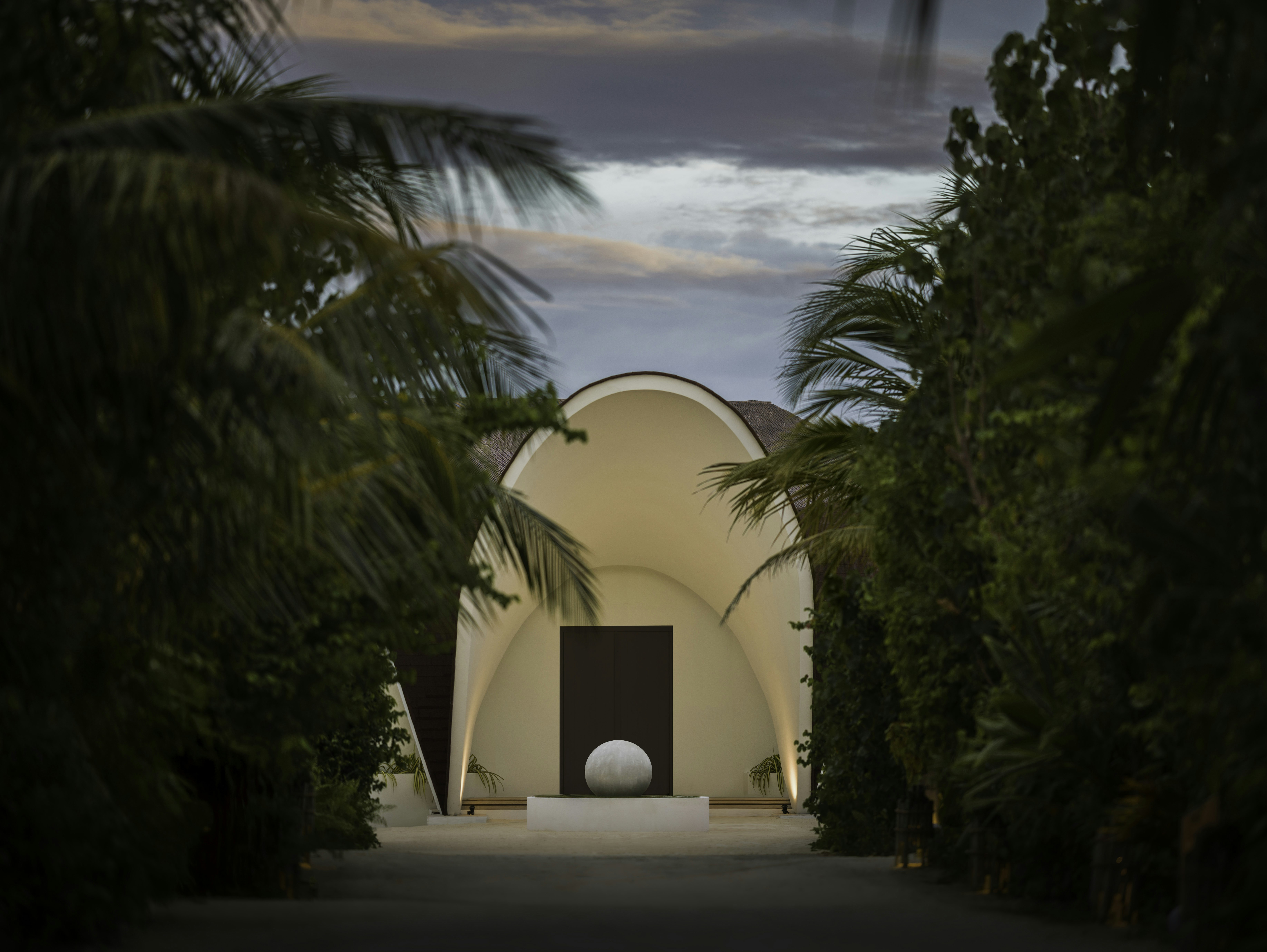 Hilton Maldives Amingiri Resort and Spa 67/72