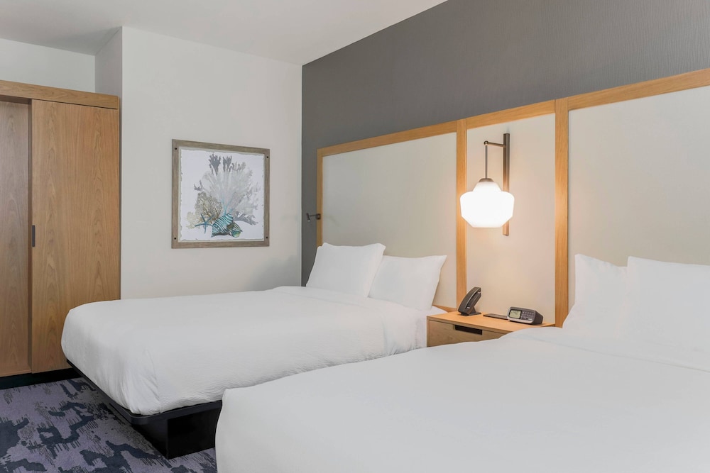 Fairfield Inn & Suites by Marriott Cape Coral/North Fort Myers 17/46