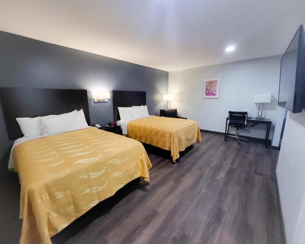 Motel6 Norfolk, VA – East Little Creek 25/50