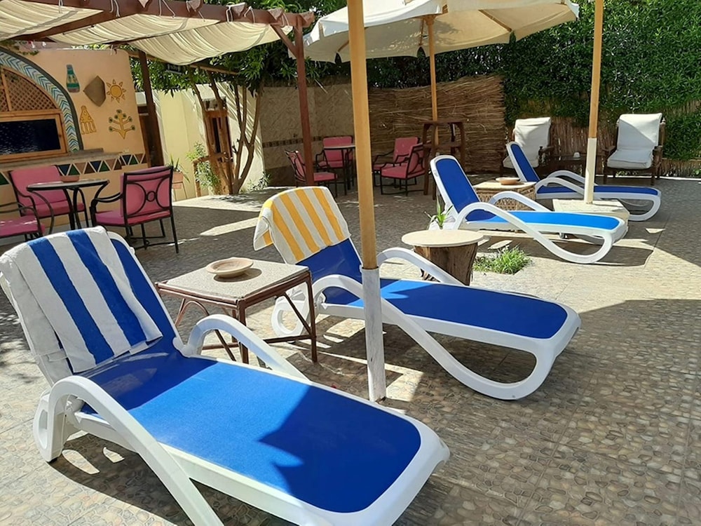 Nile Compound Hotel 25/50