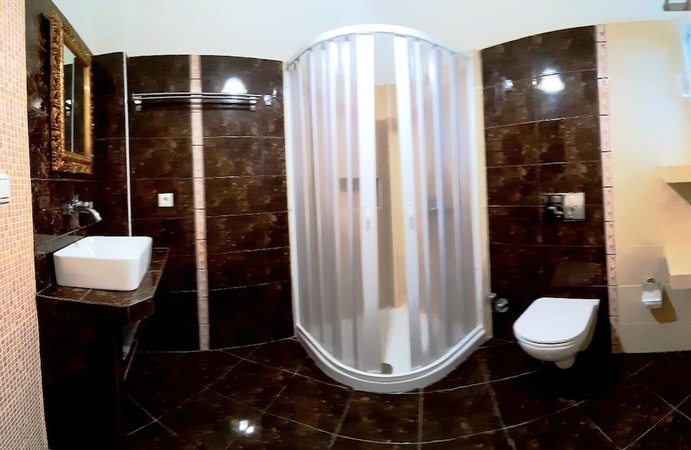 Atalos Suites 48/50