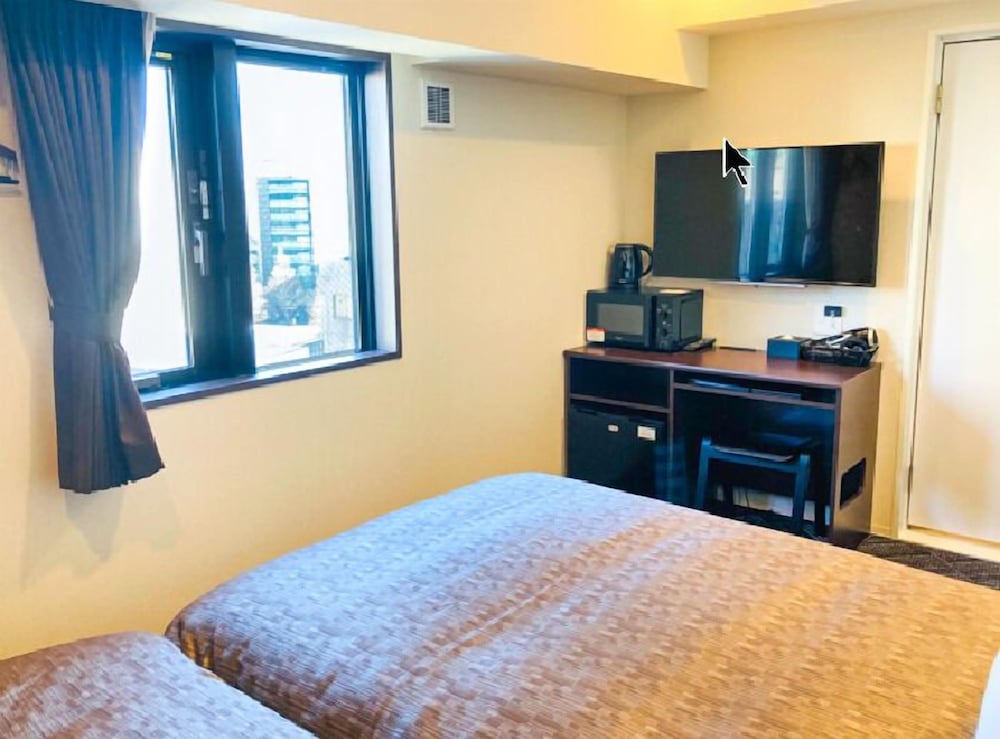 BUSINESS, TWIN BEDS