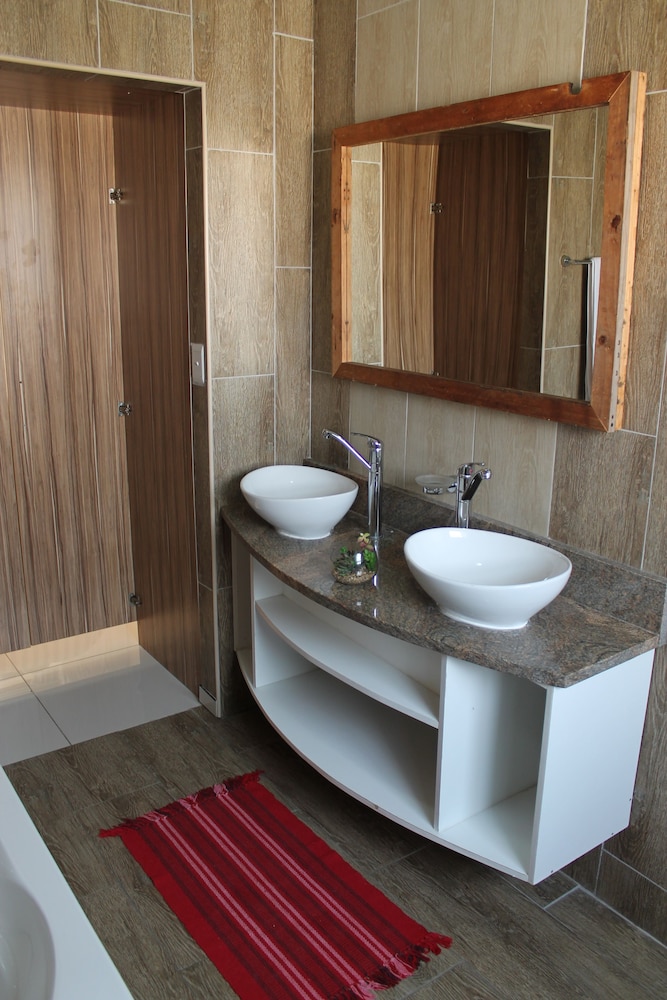 Seboa's Guesthouse 34/36