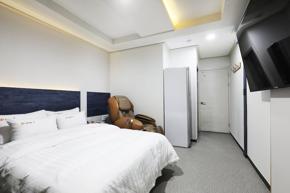 Hotel K 4/29