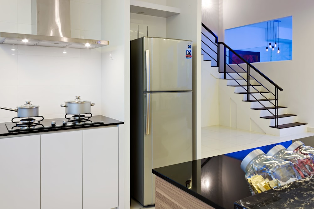 Shamrock Beach Villas 12 28/40