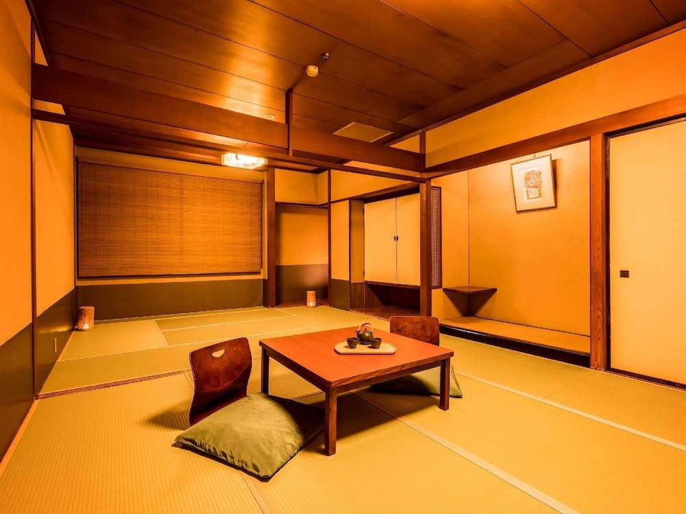 JAPANESE, 2 ROOMS, STANDARD, BATHTUB