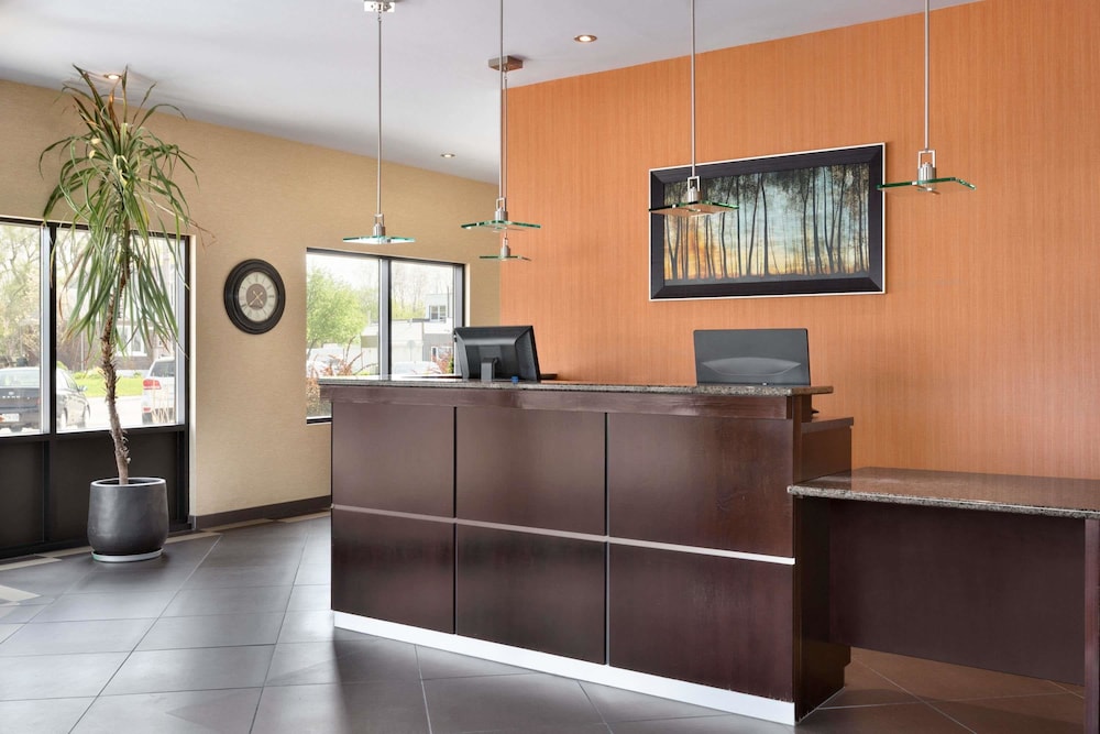 Travelodge By Wyndham Simcoe 5/50