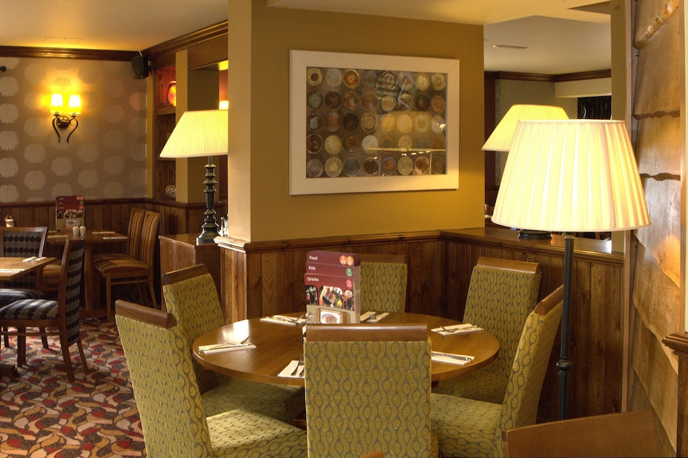 Premier Inn Dumbarton/Loch Lomond 38/46
