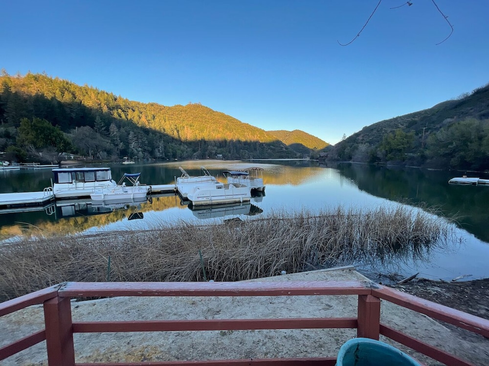 The Lodge At Blue Lakes 19/40