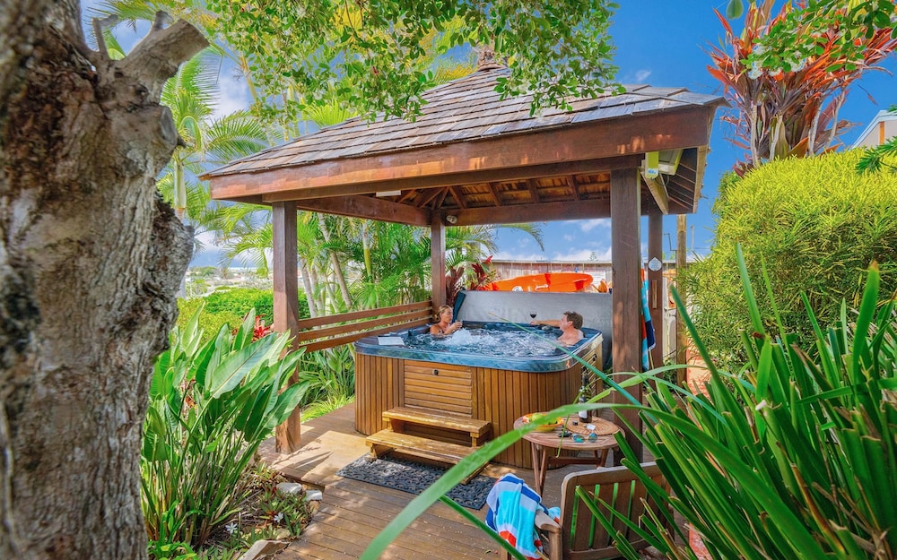 CLUB YAMBA LUXURY HOLIDAY VILLAS 60/64