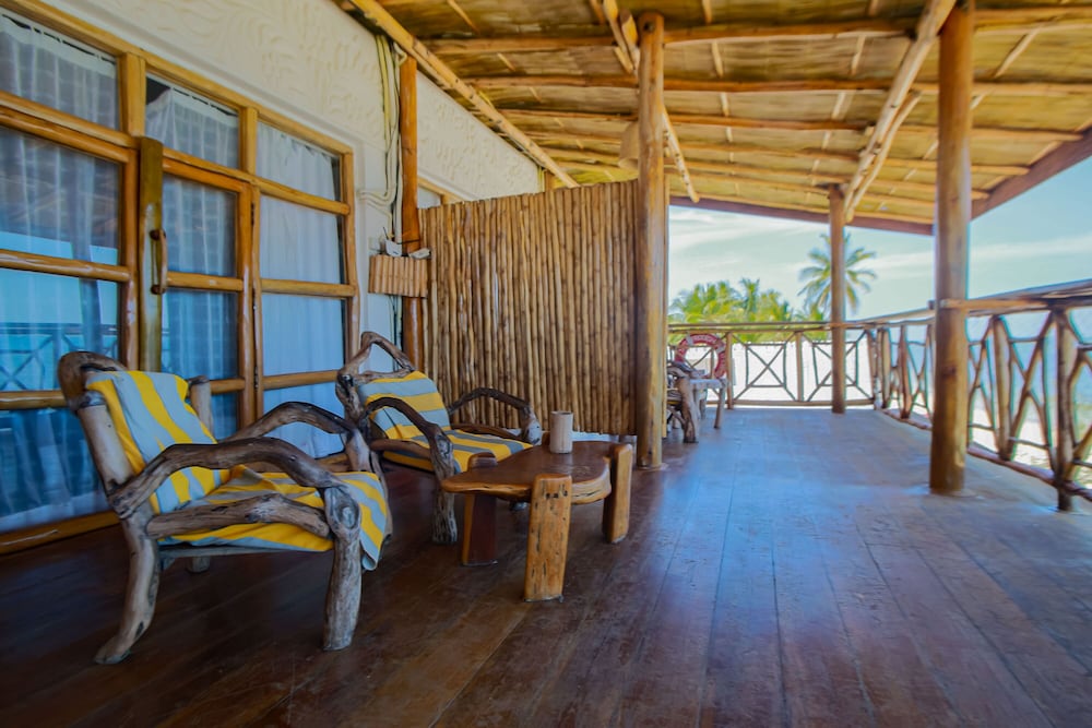 Ziwa Beach Resort 43/60