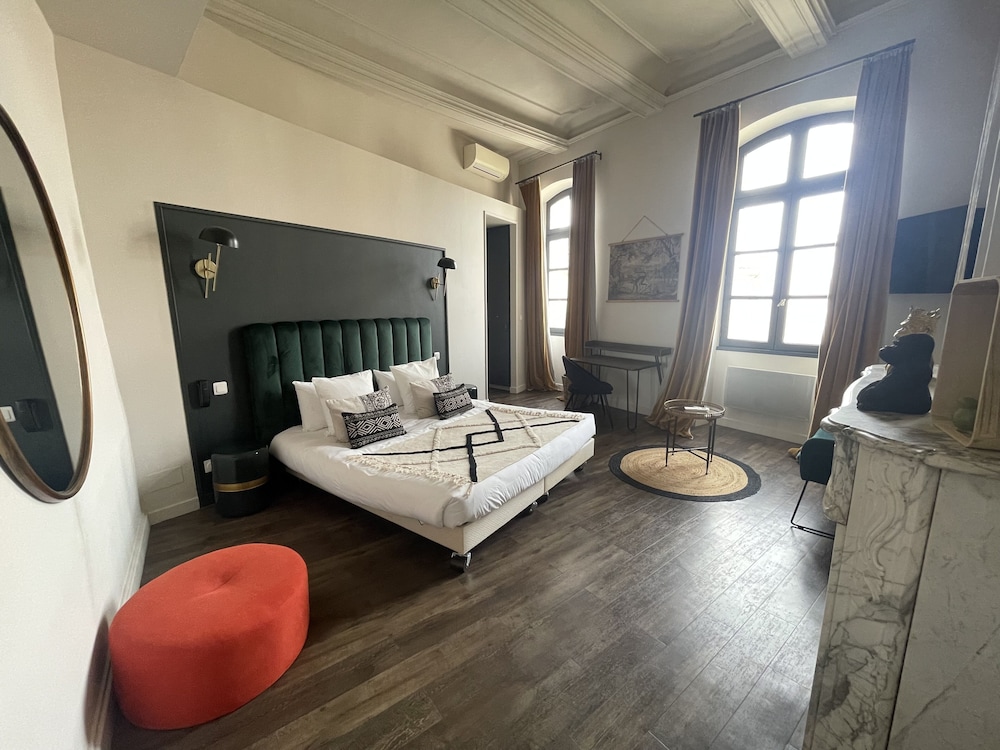 Hotel L Esplan 6/53