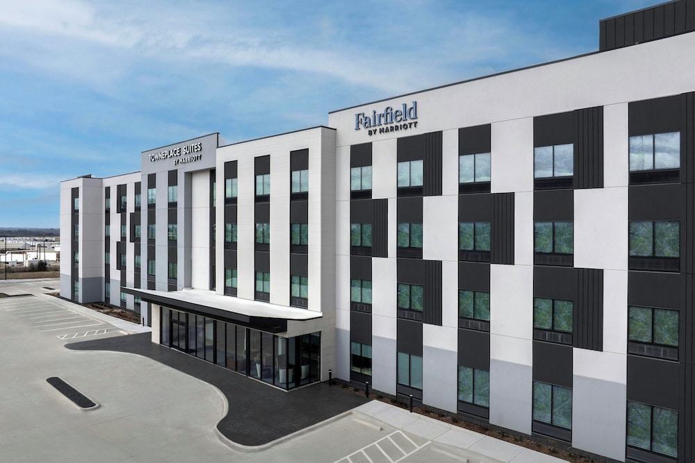 Fairfield by Marriott Inn & Suites Paris 3/25