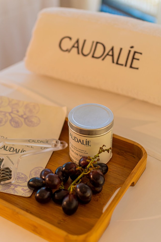 Carmel Charme Resort photo2