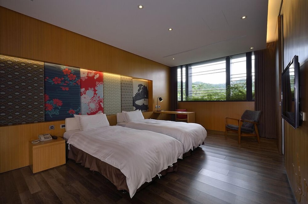 The Sun Hot Spring And Resort 12/58