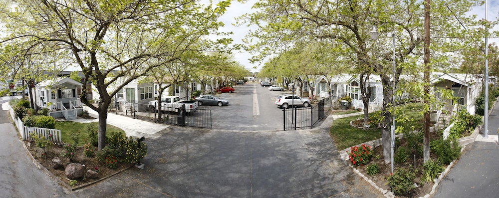 Arden Acres 33/35