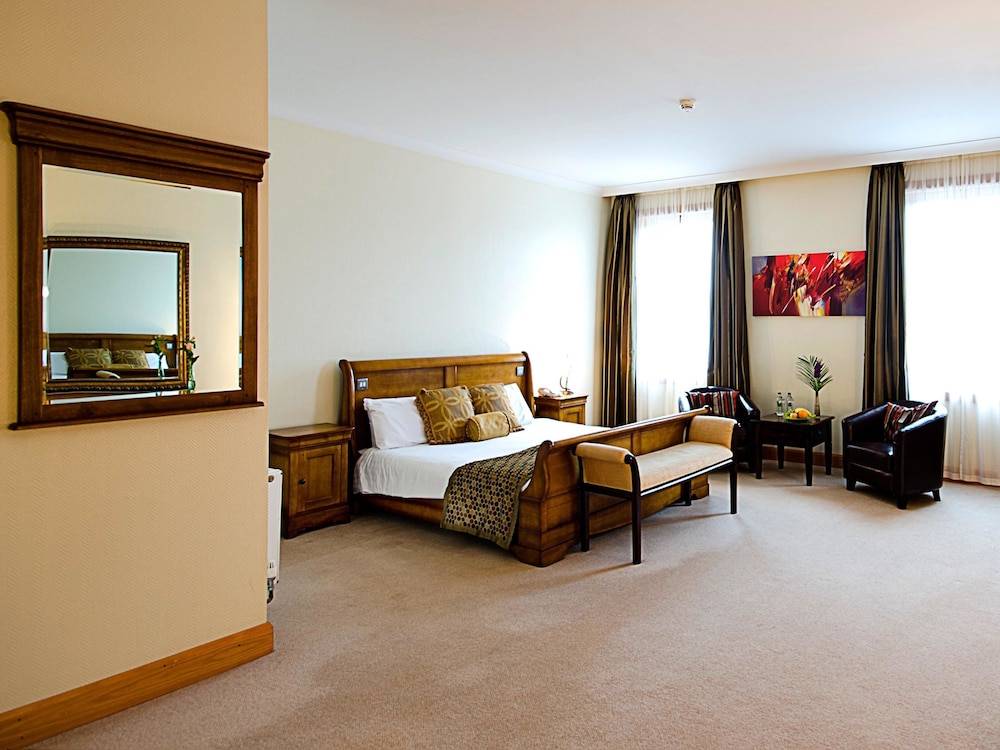 Great National Hotel Ballina 66/92