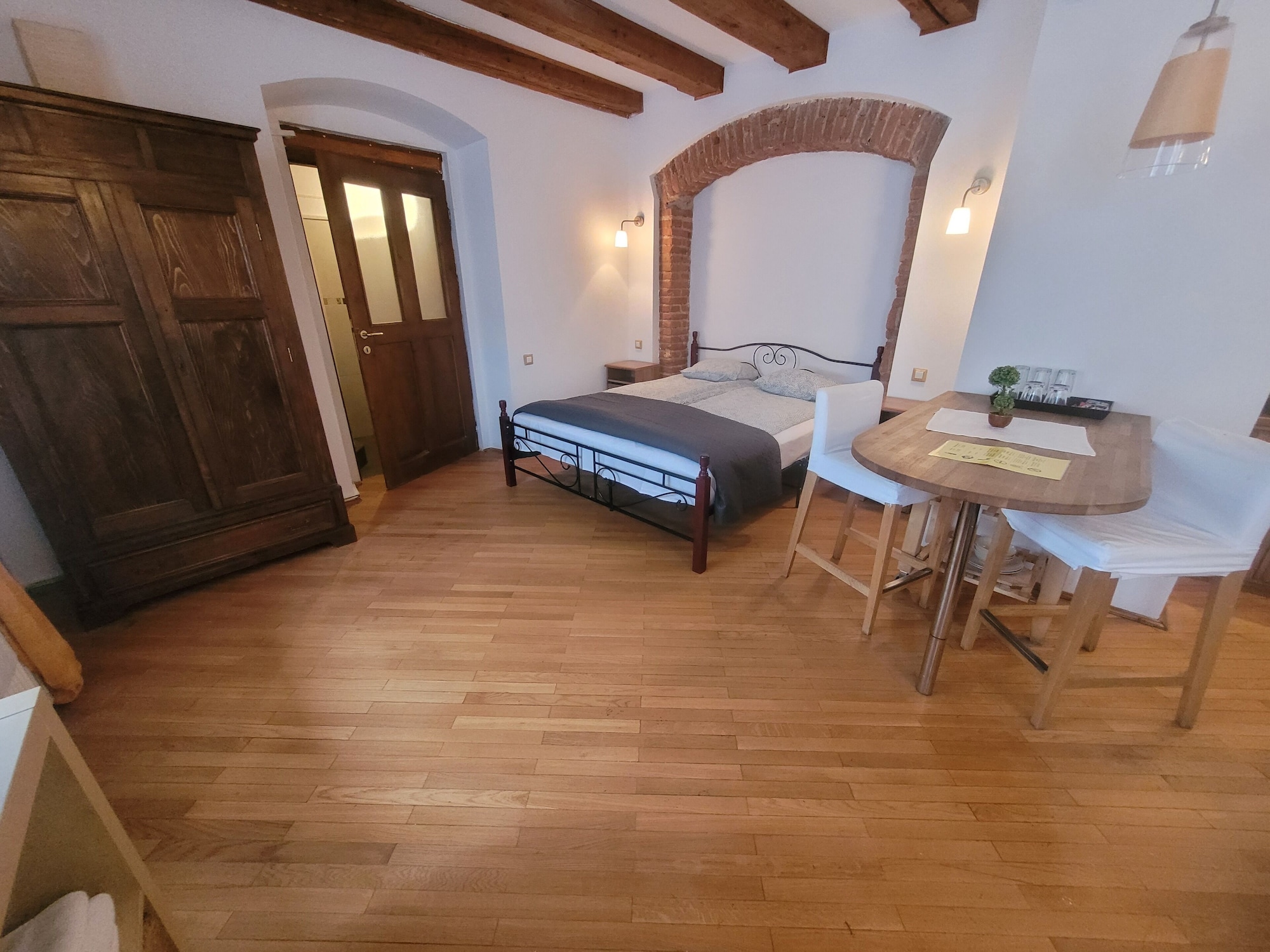 Family, Studio, Queen Bed, Sofa