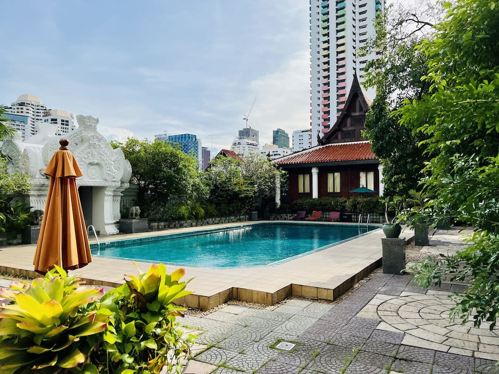 Indra Regent Hotel 78/82
