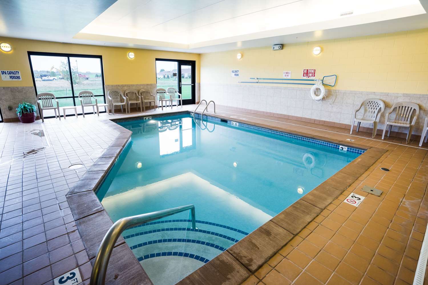 Holiday Inn Express Rochester South Mayo Area 21/43