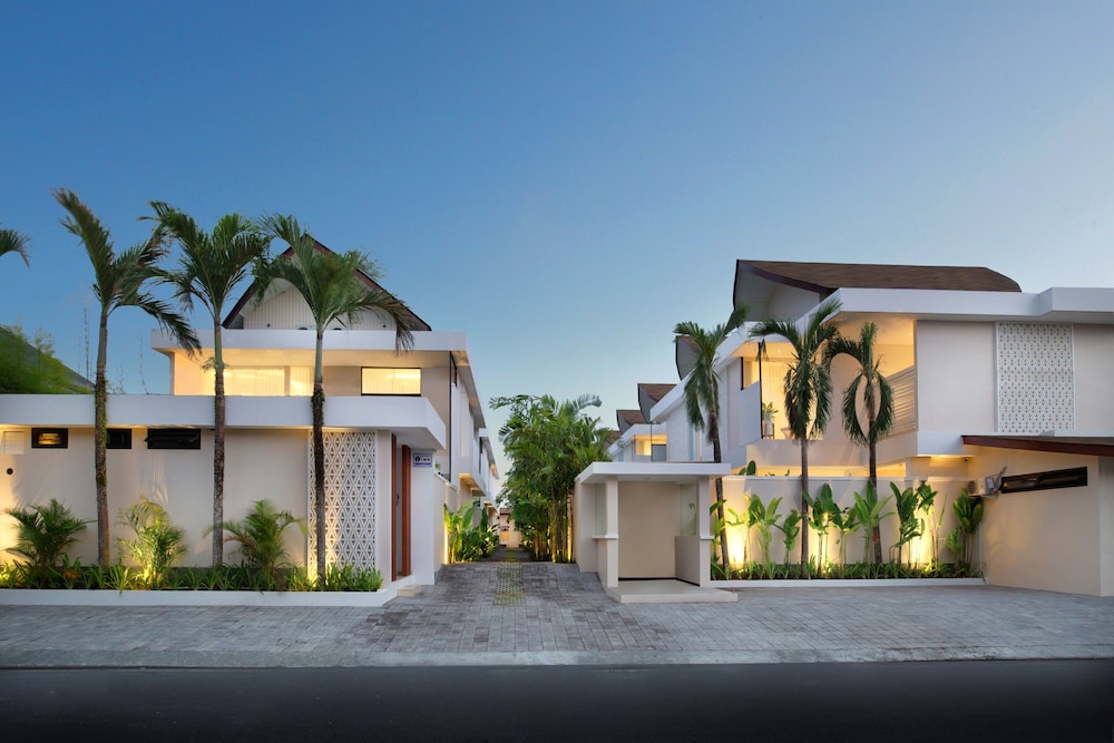 Eight Palms Villa Seminyak by Ini Vie Hospitality in Legian