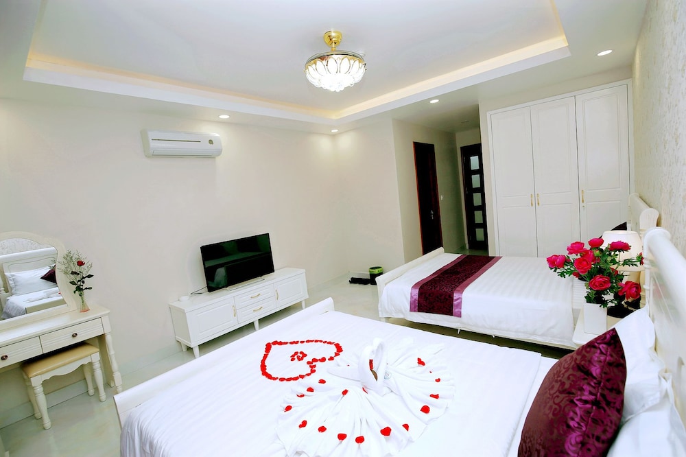 DELUXE, TWIN BEDS