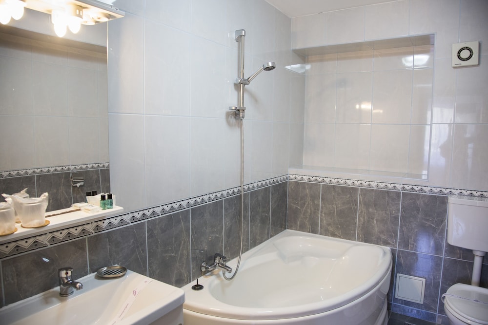 Herastrau Hotel 42/47