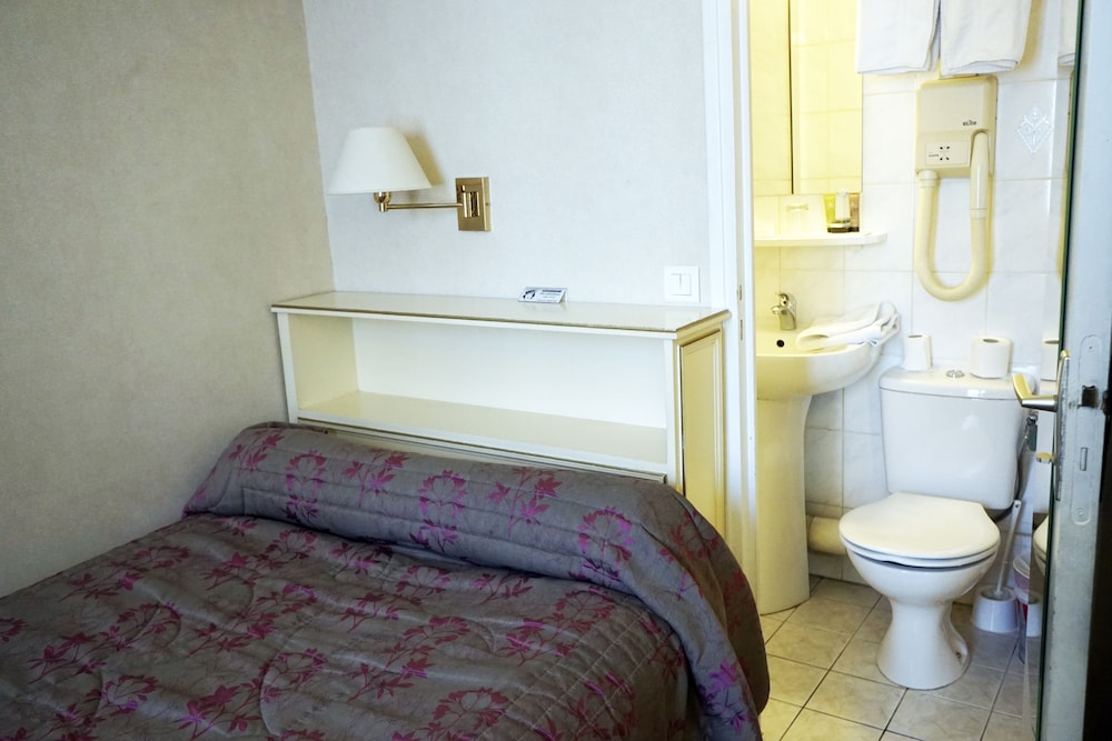 Hotel Riviera Elysees 23/95