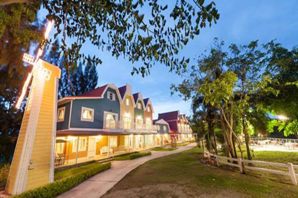 Belmont Village 13/64