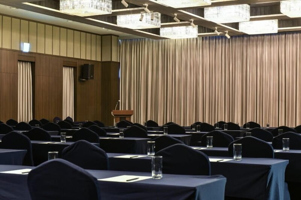 Camphortree Hotel And Resort 50/60