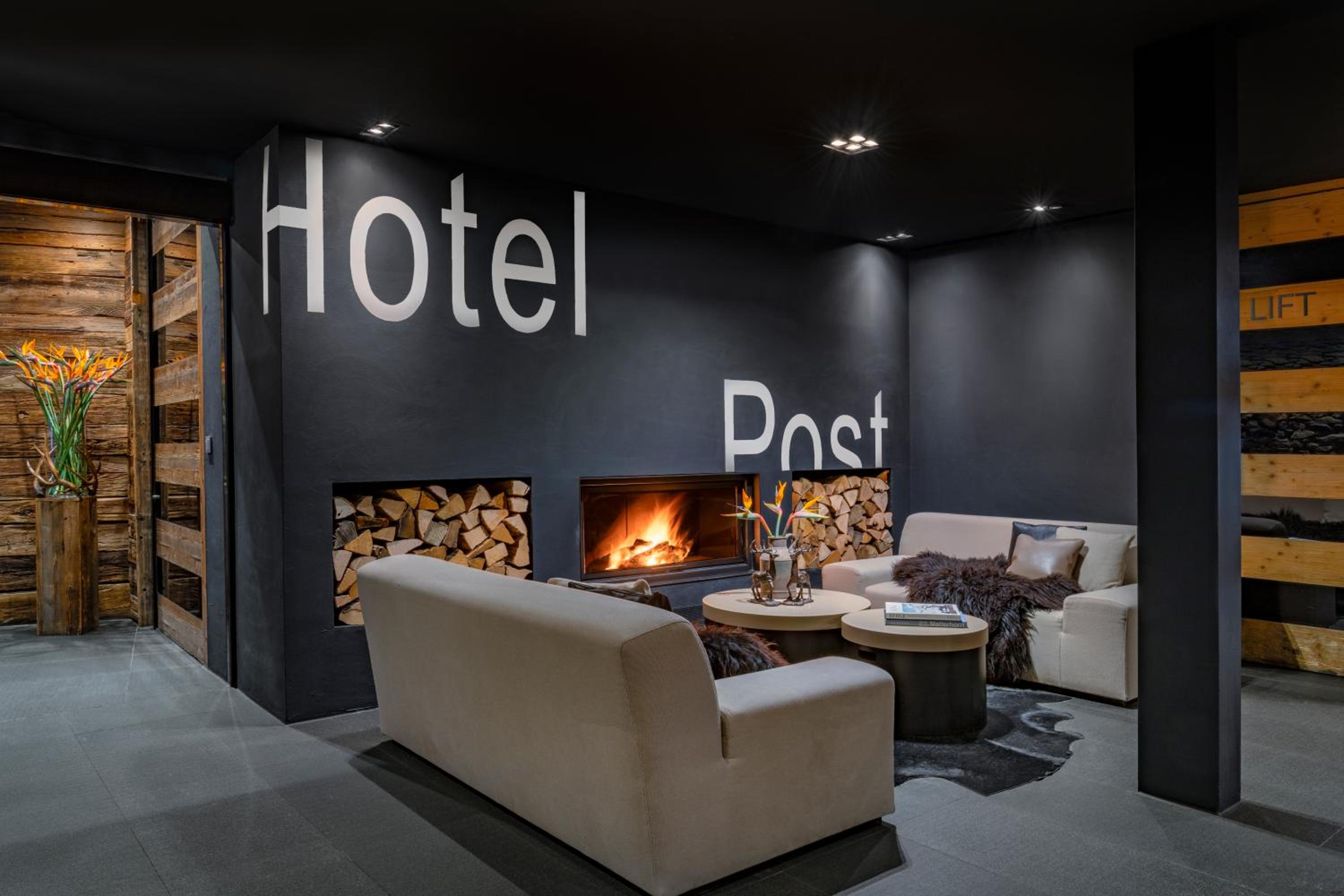 Unique Hotel Post 4/24