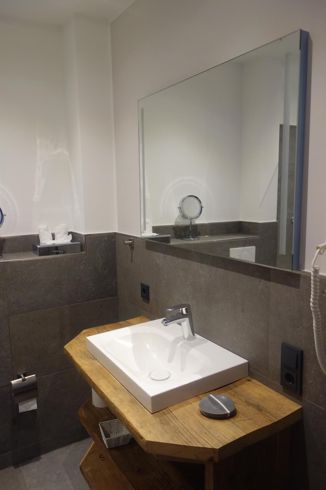 Landhotel Haus Dumicketal 27/28
