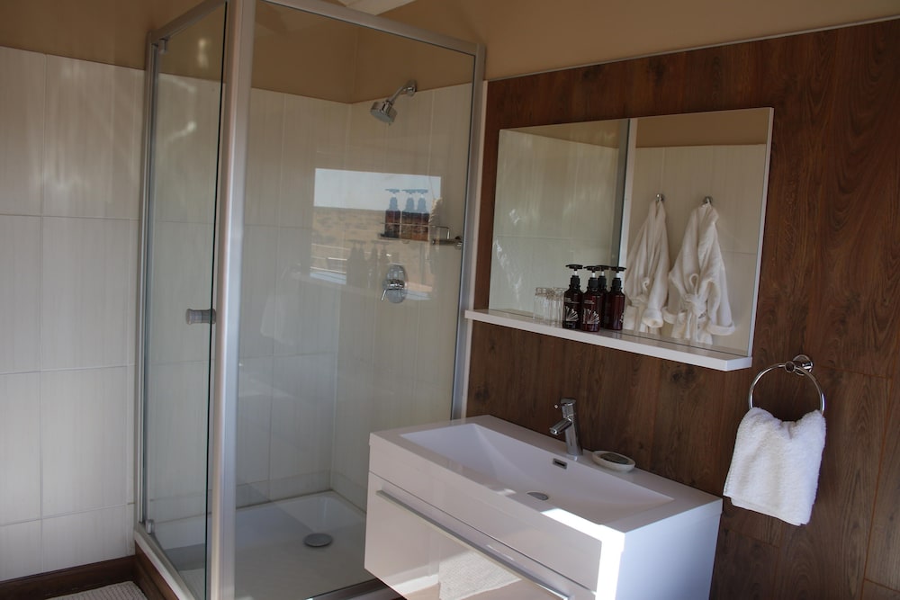 Bagatelle Kalahari Game Ranch 48/51