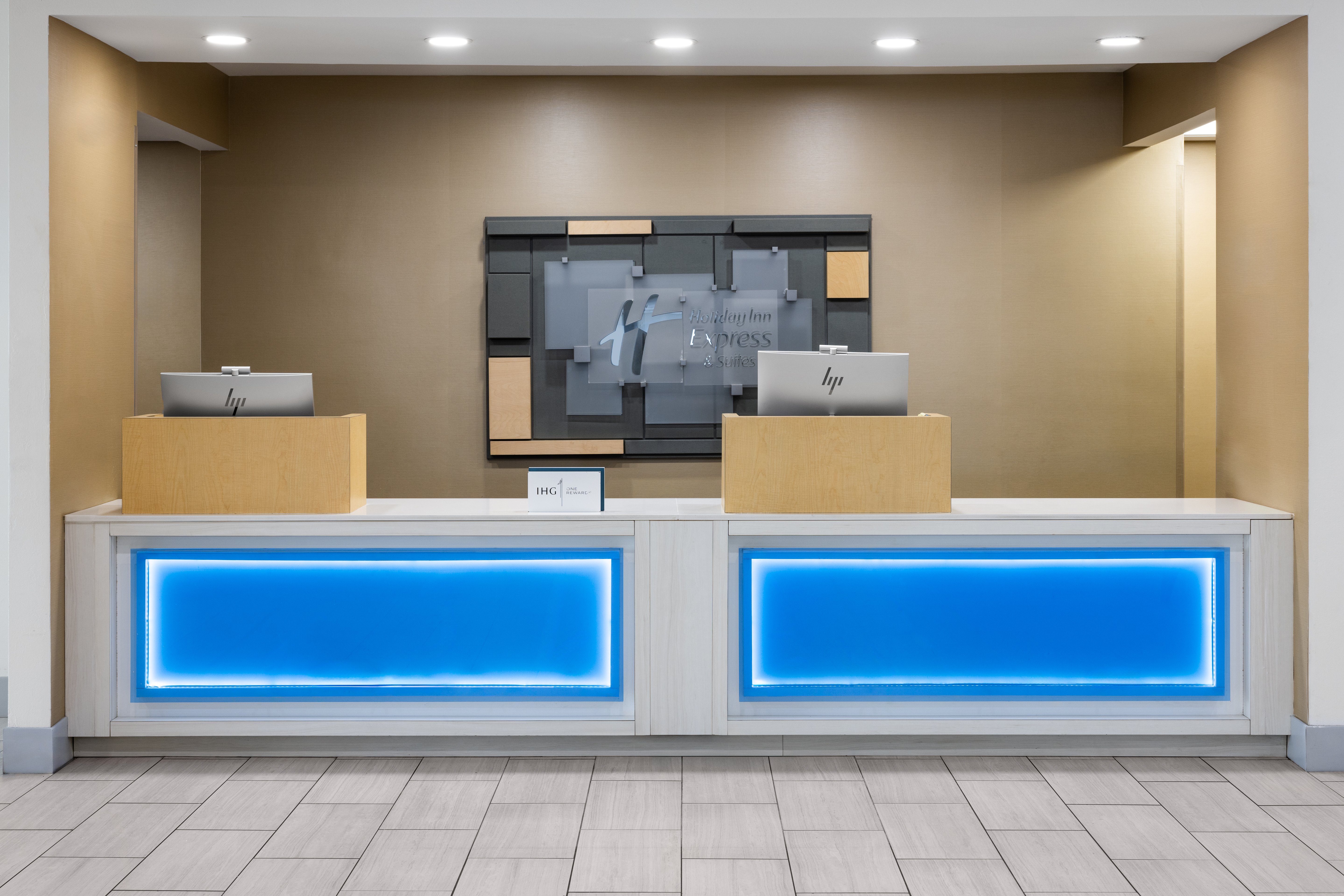 Holiday Inn Express Augusta Downtown 7/50
