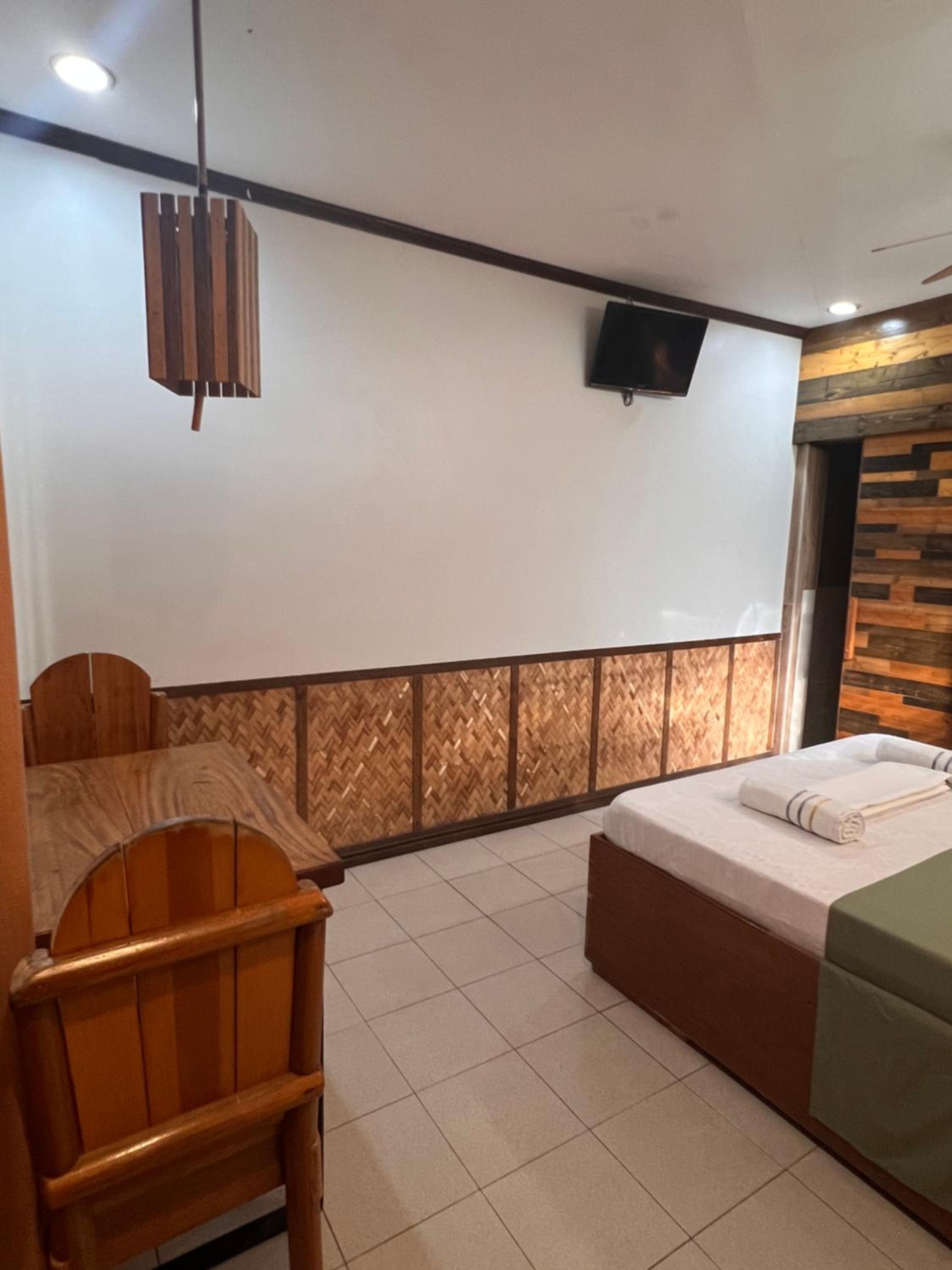 Mendelluke Suites 17/29