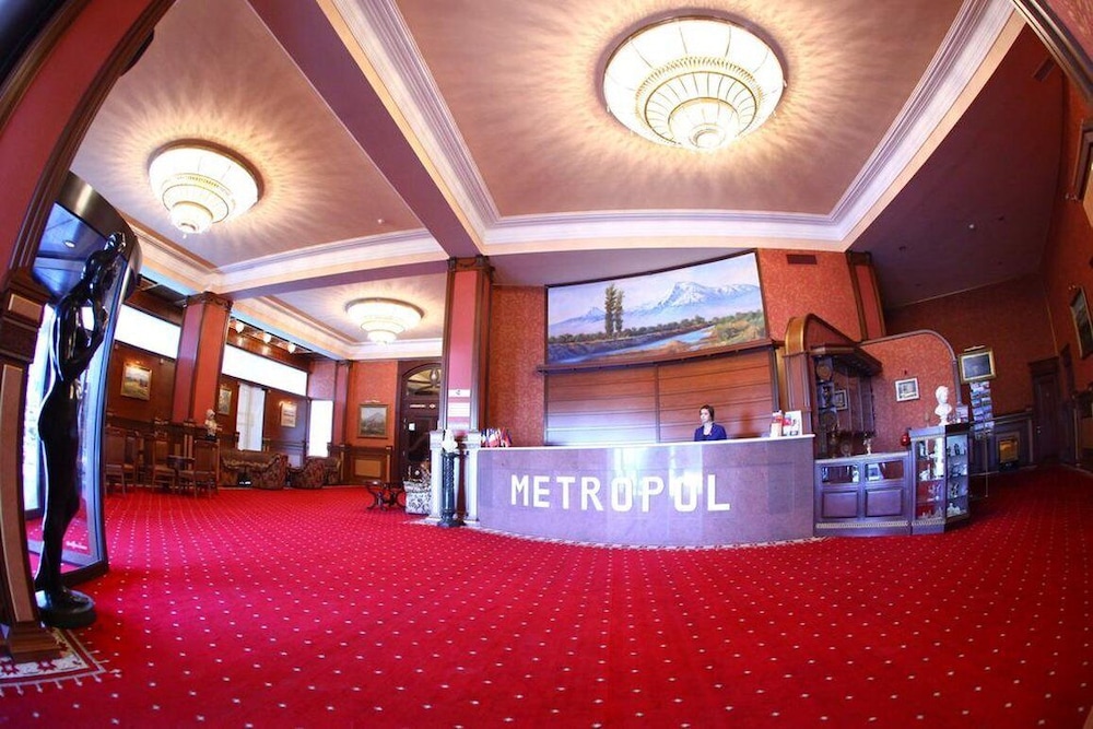 METROPOL HOTEL 58/65