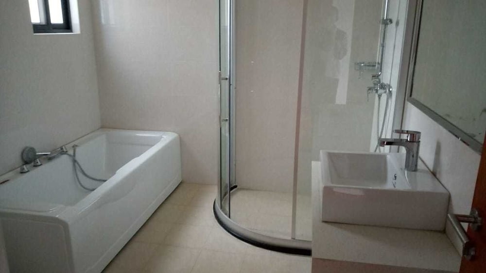Kileleshwa Lux Condo 10/12