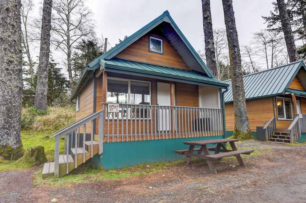 Quileute Oceanside Resort 5/50