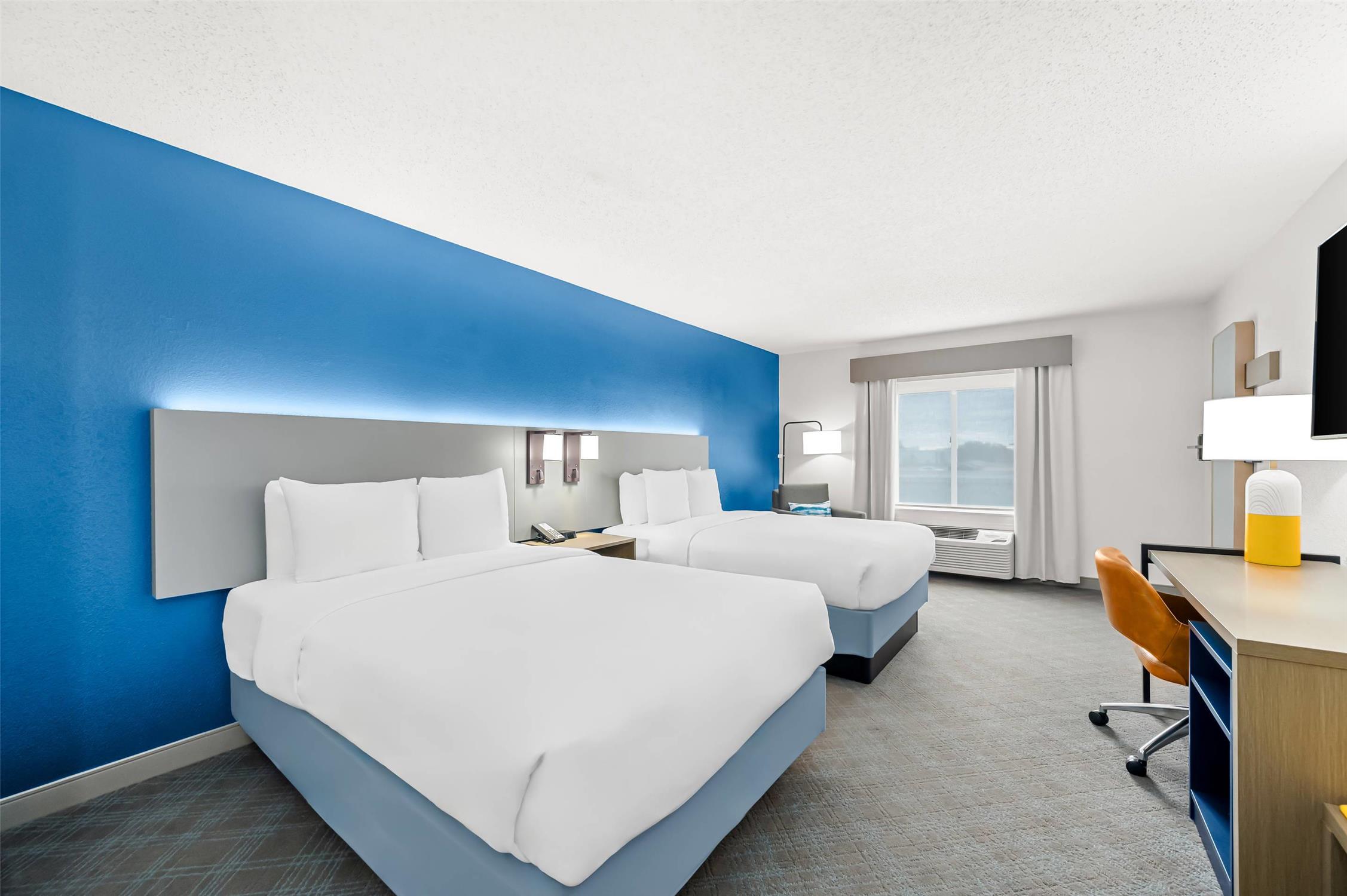ROOM, 2 DOUBLE BEDS