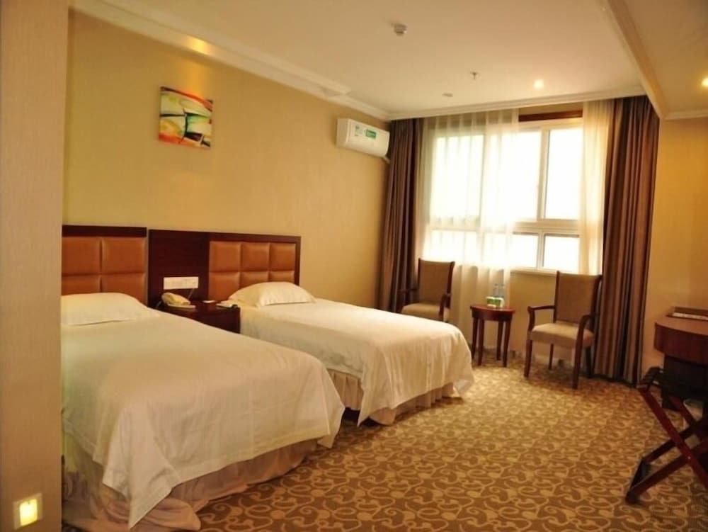GREENTREE INN HEFEI SWAN LAKE WANDA SQUARE EXPRESS HOTEL 38/58