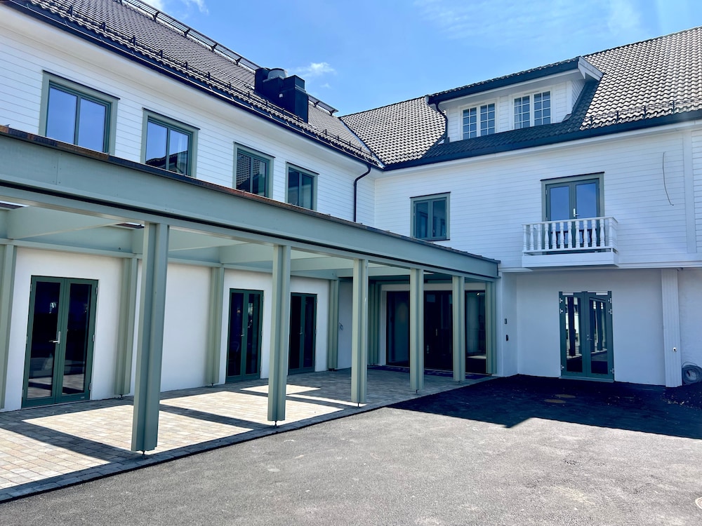 Havna Hotel & Sjobad 62/68