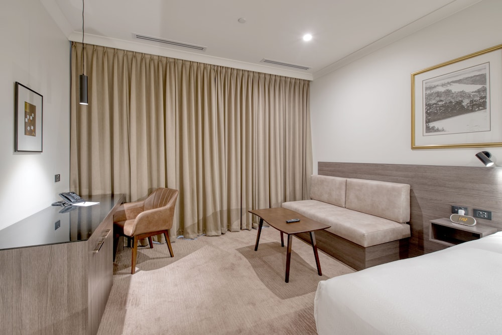 Duxton Hotel 58/74
