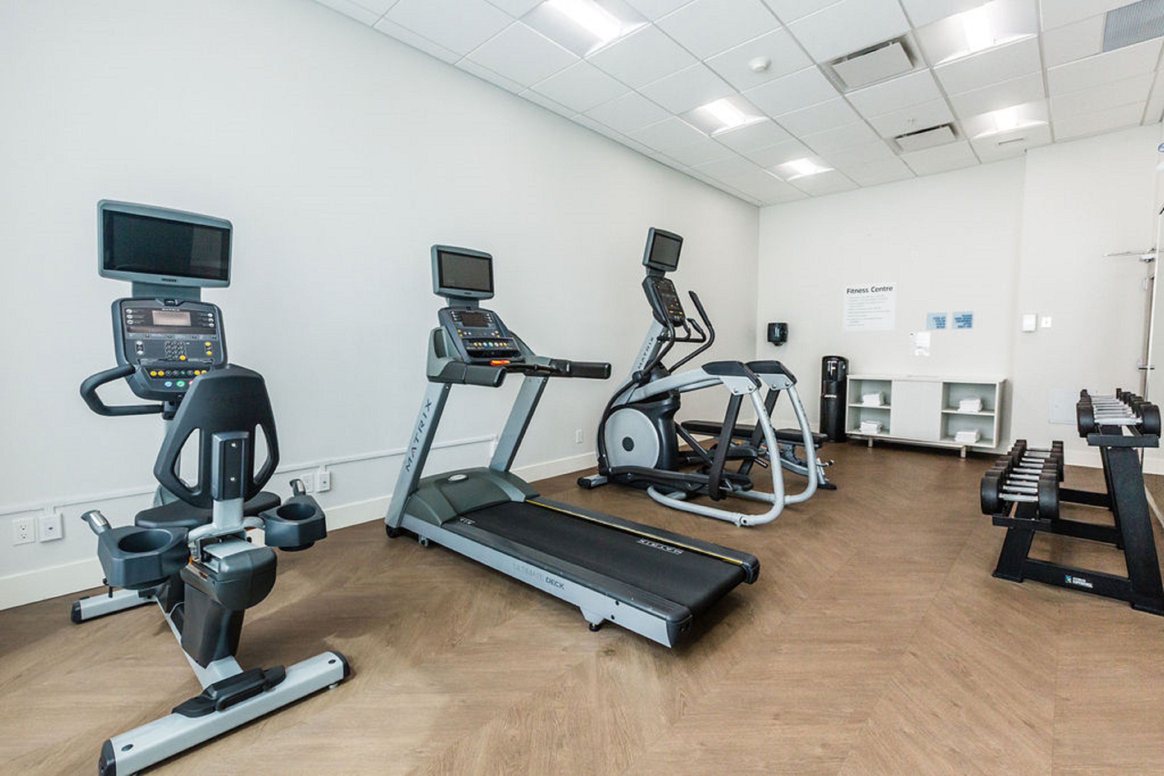 Holiday Inn Express Suites Edmonton N St Albert 40/72