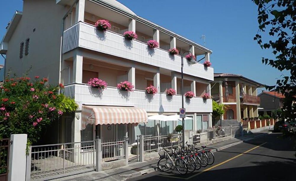 Hotel Eliani 8/47
