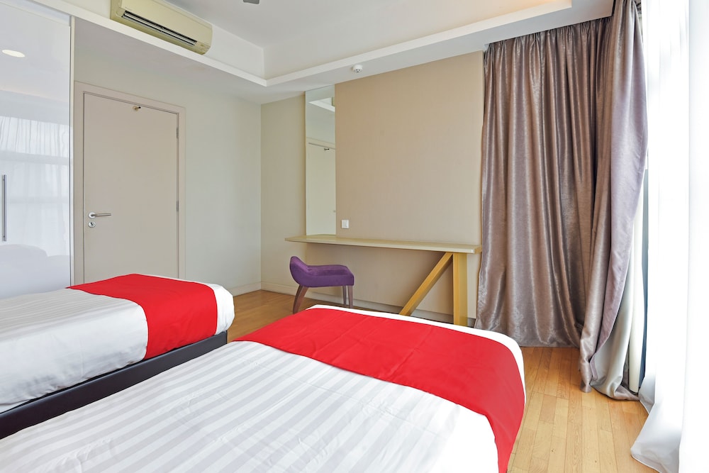 3 BEDROOMS, SUITE