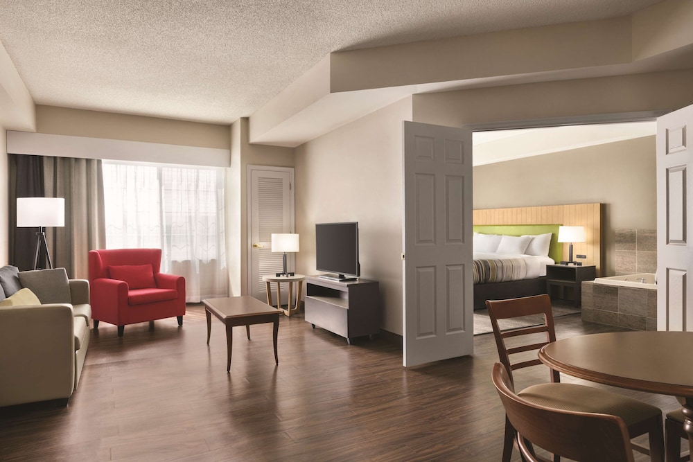 Country Inn and Suites By Radisson, Hagerstown, MD 28/39
